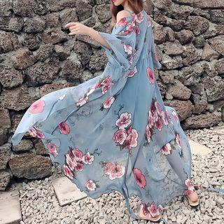 Set: Spaghetti Strap Dress + 3/4-sleeve Floral Print Maxi Dress