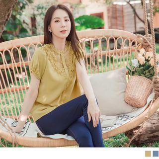 Short-sleeve Lace Panel Button Chiffon Blouse