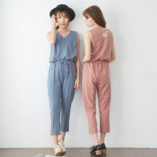 Set: Plain Sleeveless Top + Crop Harem Pants