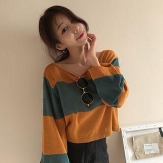 Long-sleeve Color-block Cropped T-shirt