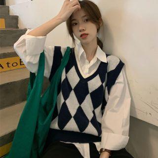 V-neck Argyle Knit Vest / Plain Shirt