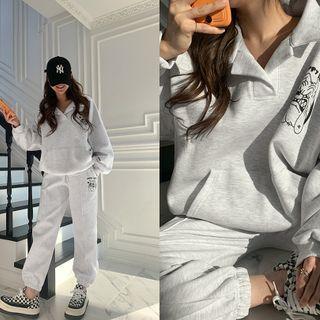 Set: Notch-collar Dog-illustrated Sweatshirt + Jogger Pants Melange White - One Size