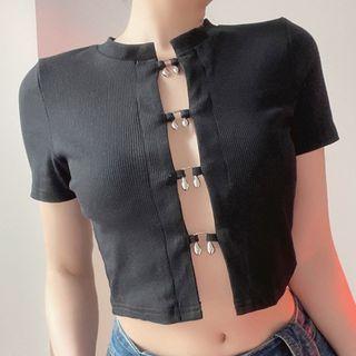 Short-sleeve Metal-closure Crop Top