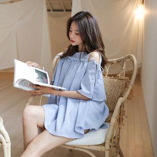 Cutout-shoulder Stripe Swing Top