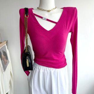 U-neck Plain Cutout Cropped Top