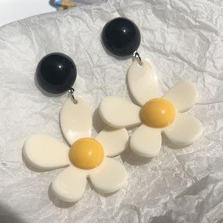Daisy Drop Beaded Earrings