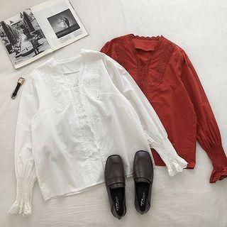 V-neck Panel Lace Single-breasted Flare-sleeve Blouse