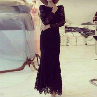 Long-sleeve A-line Maxi Lace Dress