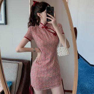 Short-sleeve Floral Cutout Mini Qipao