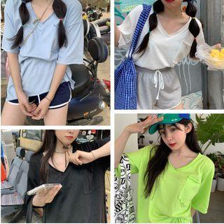 Short-sleeve V-neck Plain Loose-fit T-shirt