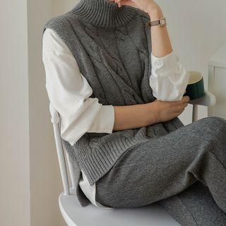 Turtleneck Woolen Cable-knit Vest