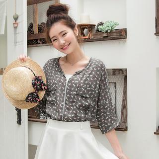 Elbow-sleeve V-neck Printed Top