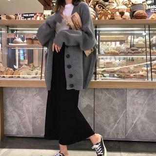 Boxy Cardigan / Slit Back Midi Knit Skirt