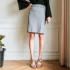 Zip-side Check Skirt