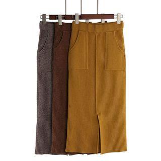 Pocket-patch Midi H-line Knit Skirt