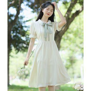 Short-sleeve Bow Collared A-line Dress