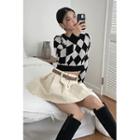 Round-neck Argyle Knit Crop Top