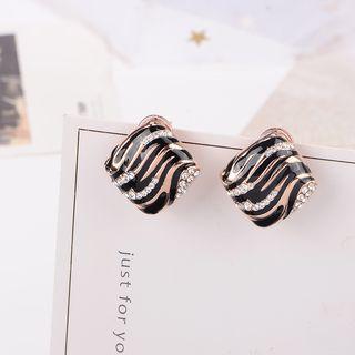 Rhinestone Patterned Ear Stud