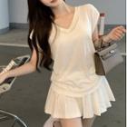 V-neck T-shirt / Pleated Mini A-line Skirt