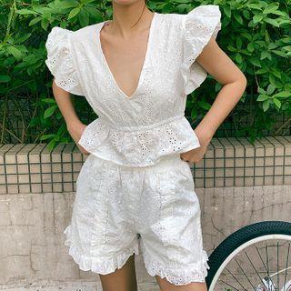 Set: Cap-sleeve V-neck Cropped Top + Hot Pants