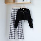 Lettering Crop Pullover / Plaid Straight Fit Pants