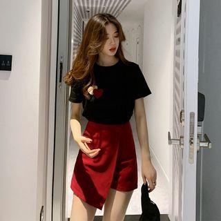 Set: Short-sleeve Heart Applique T-shirt + Asymmetric A-line Mini Skirt