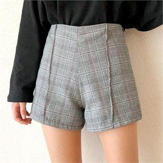 Seam-front Plaid Shorts