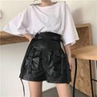 Short-sleeve T-shirt / Faux Leather A-line Skirt
