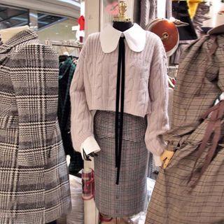 Collared Blouse / Cable Knit Sweater / Set