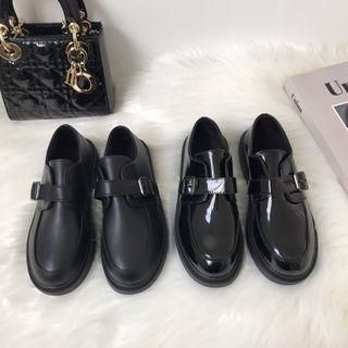 Plain Buckled Faux Leather Oxfords