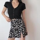 Plain Cropped Cardigan / Floral Side-slit Skirt