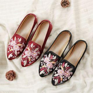 Flower Embroidered Pointy Flats