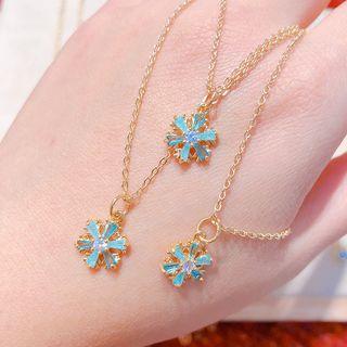 Alloy Snowflake Pendant Necklace