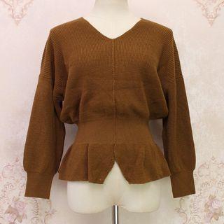 Gathered Waist V-neck Sweater