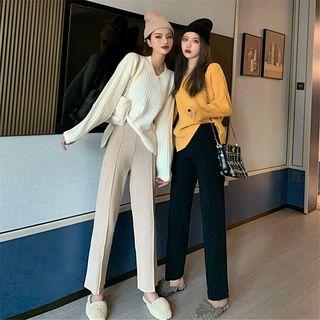 V-neck Sweater / High-waist Wide-leg Pants
