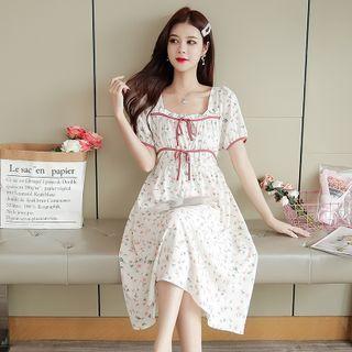 Short-sleeve Cutout Front A-line Dress