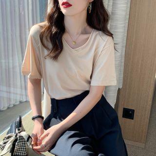 V-neck Loose-fit Light T-shirt In 8 Colors