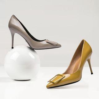 Buckled Patent Pointy-toe Pumps