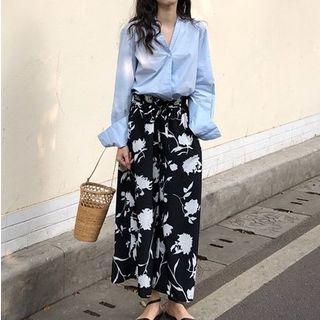 V-neck Blouse / Flower Print Wide-leg Pants