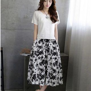 Set: Plain Short Sleeve T-shirt + Printed Midi Skirt