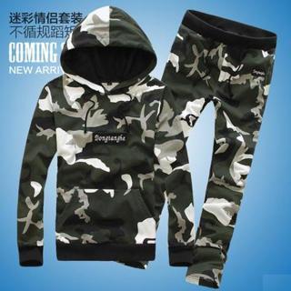 Set: Camouflage Hooded Pullover + Sweatpants
