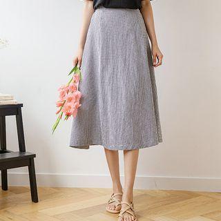 Pocket-side Long Gingham Skirt
