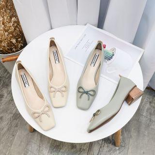 Square Toe Bow Accent Pumps