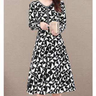 Two-tone Geometric Print Midi A-line Dress
