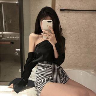 One-shoulder Long-sleeve Blouse / Plaid High-waist Shorts