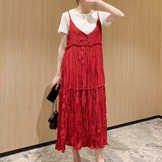 Set: Short-sleeve T-shirt + Spaghetti Strap Crinkled Midi Dress