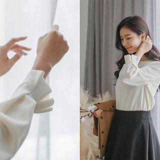 Ruffle-cuff Napped Top