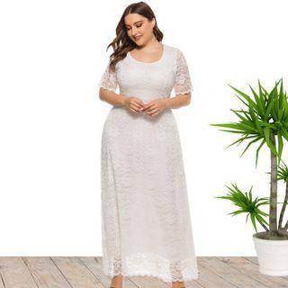 Plus Size Short Sleeve Open Back Lace Maxi A-line Dress