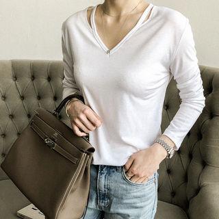 Cutout V-neck Long-sleeve T-shirt