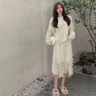 Crewneck Plain Sweater / Lace Split A-line Skirt